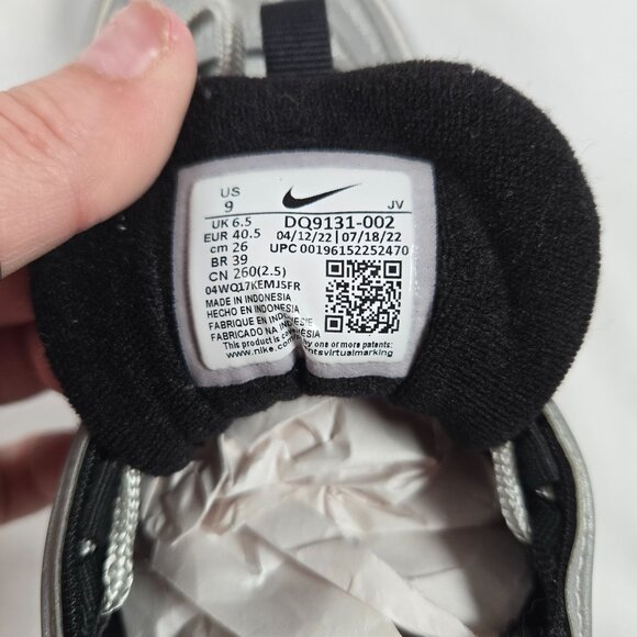 Nike Air Max 97 OG Silver Bullet 2022 Metallic Sneakers Women's 9 - Picture 7 of 8